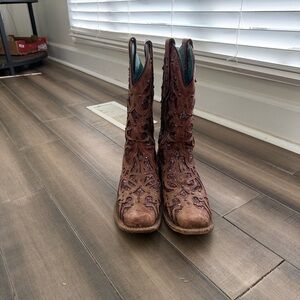 Used Corral Brown Embroidered Cowgirl Boots